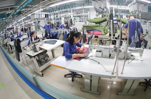 科技賦能打造智能工廠 上海科技企業將“私人定制”服裝搬上現代流水線